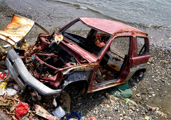 Wrecks, old cars and waste along Pacific coastlines by Stuart Chape