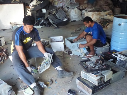 Tonga ewaste dismantling  201307 websize