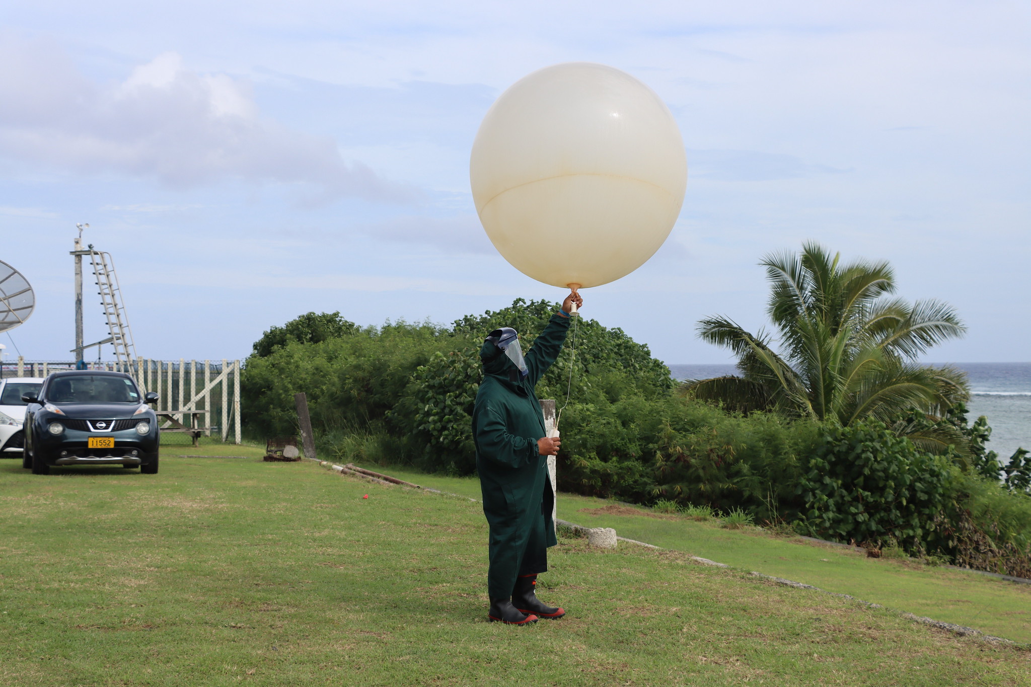 Launch balloon
