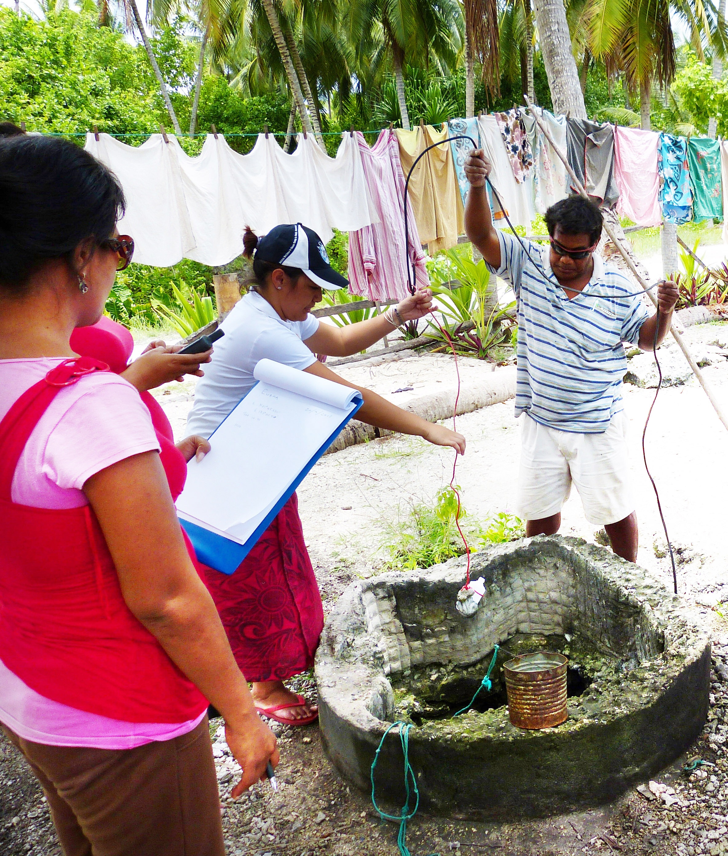 Abaiang Kiribati - Water quality testing - Carlo Iacovino SPREP