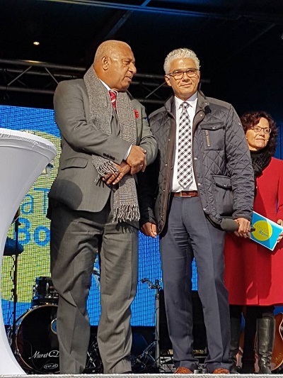 PM Bainimarama  Bonn Governor