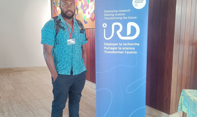 Vanuatu VMGD officer