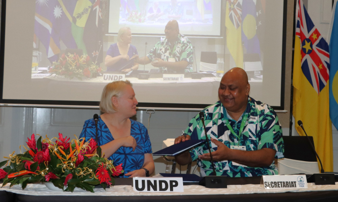 UNDP/SPREP signing 