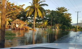 Flooding at Taumeasina in Samoa as a result of rising sea level. 