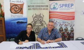 Trina Leberer and Stuart Chape sign agreement between TNC and SPREP